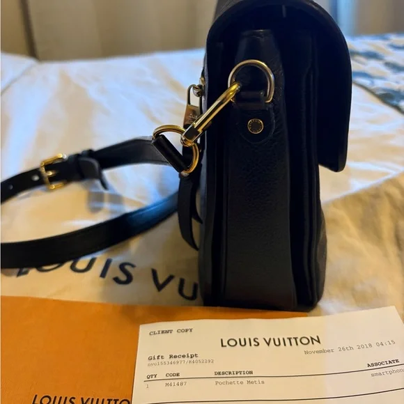 Louis Vuitton Black Women's Bag - Picture 2 of 13